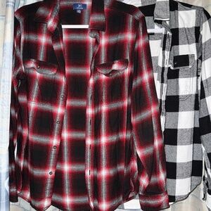 Men's Flannel Shirts - Lot of 2 - Size Medium